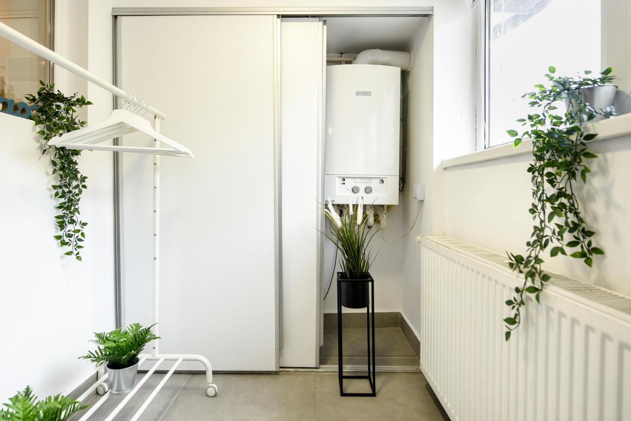 Spacious 1Br In The City Center - Amazing For Extended Stays Bucareste Exterior foto